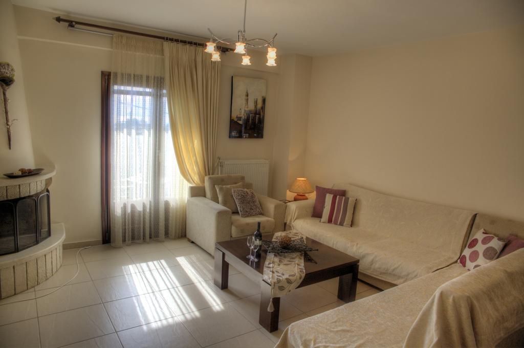 Venetiko Villas Nafpaktos Quarto foto